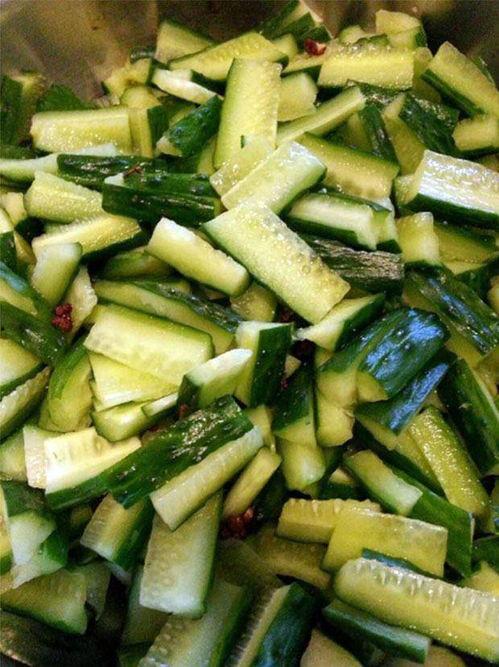 吃串瓜的网友,口感与回忆交织的味蕾之旅  第3张